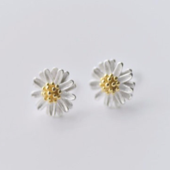 Sterling Silver Stud Flower Earrings - Picture 3 of 4